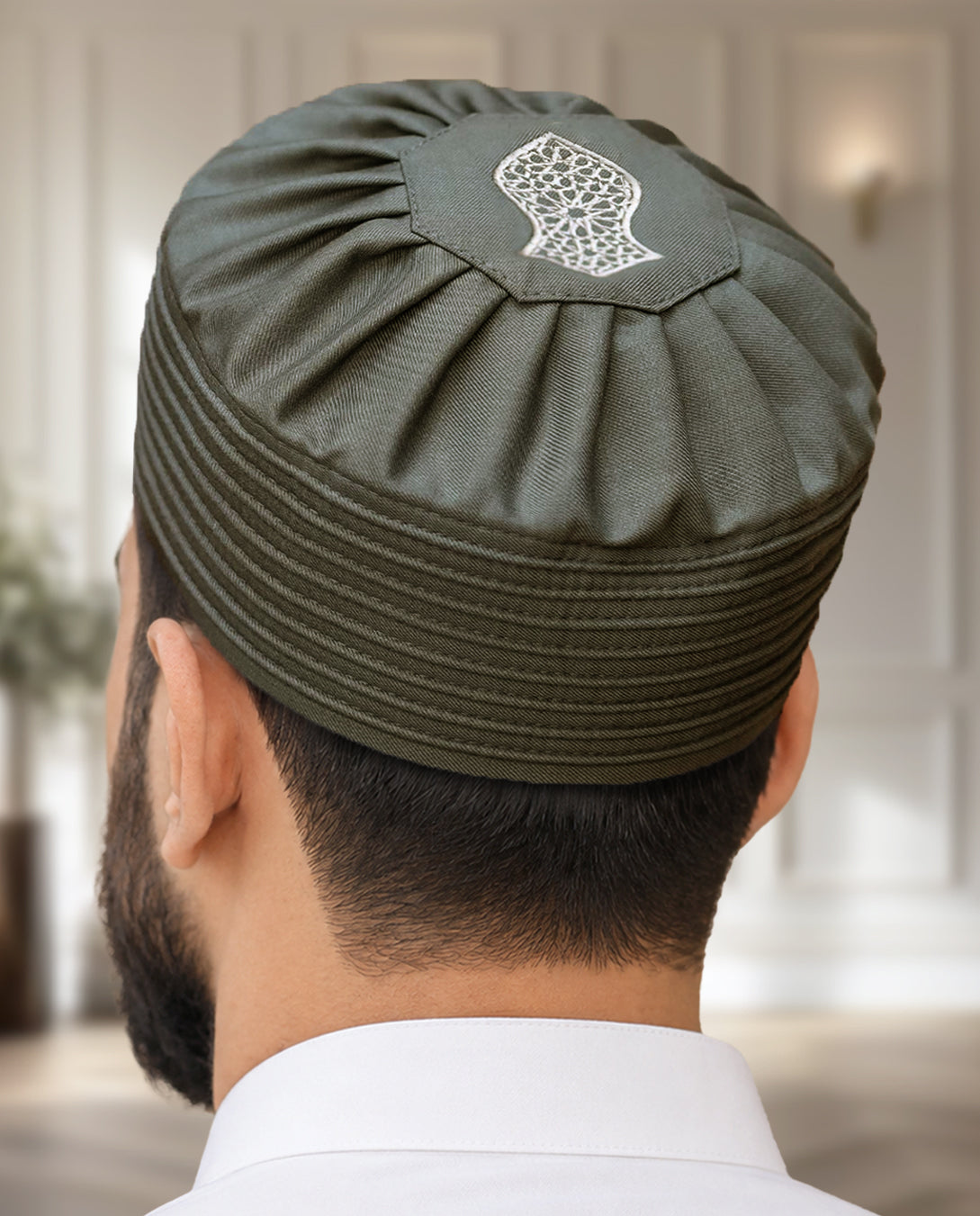 Men's Pleated Kufi Topi – Embroidered Emblem Cap