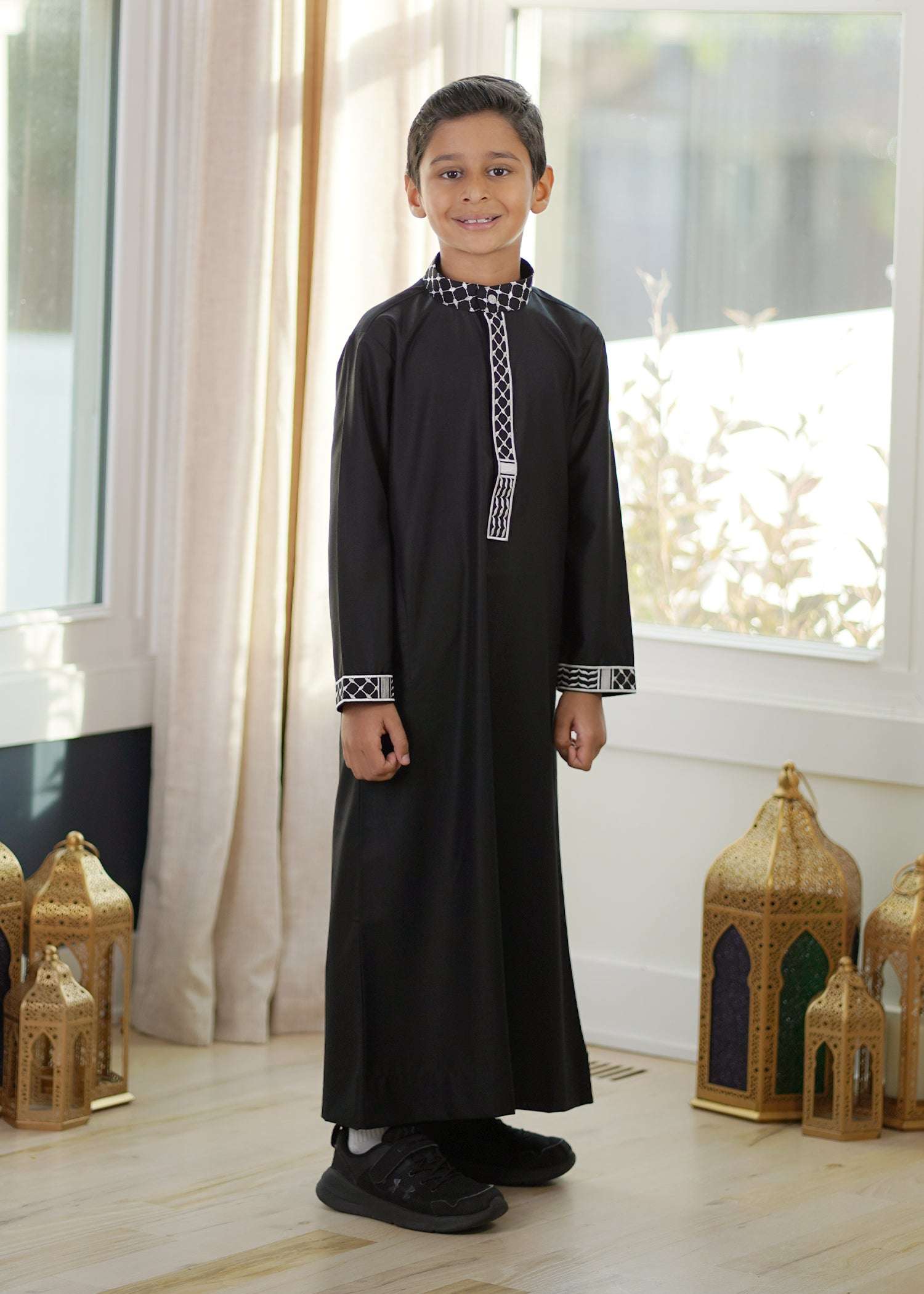 Black thobe with Kufiya embroidery for boys, full front view