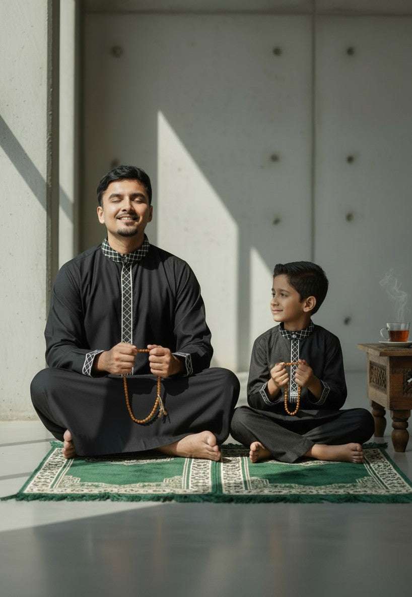 Black Palestine Kufiya thobe for men and boys, a closer look at the finish