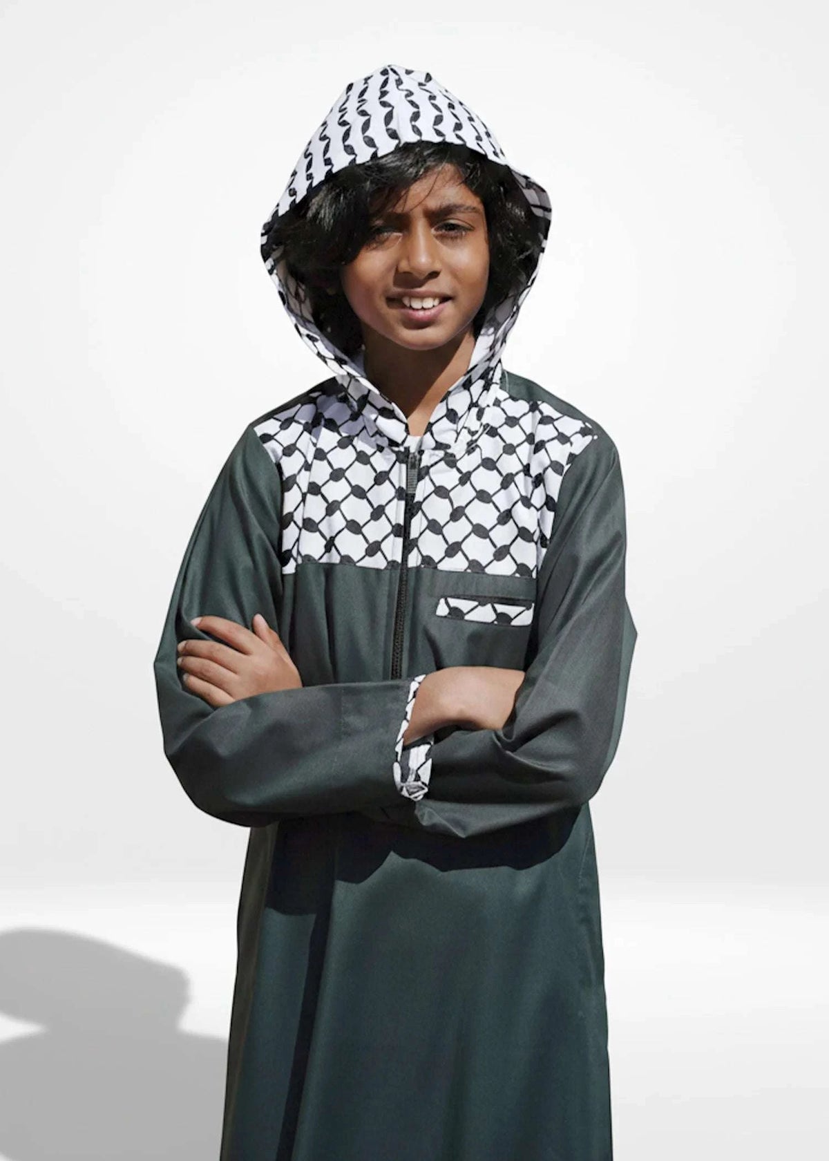 Green Kufiya hoodie thobe for boys, close-up of the embroidered detailing