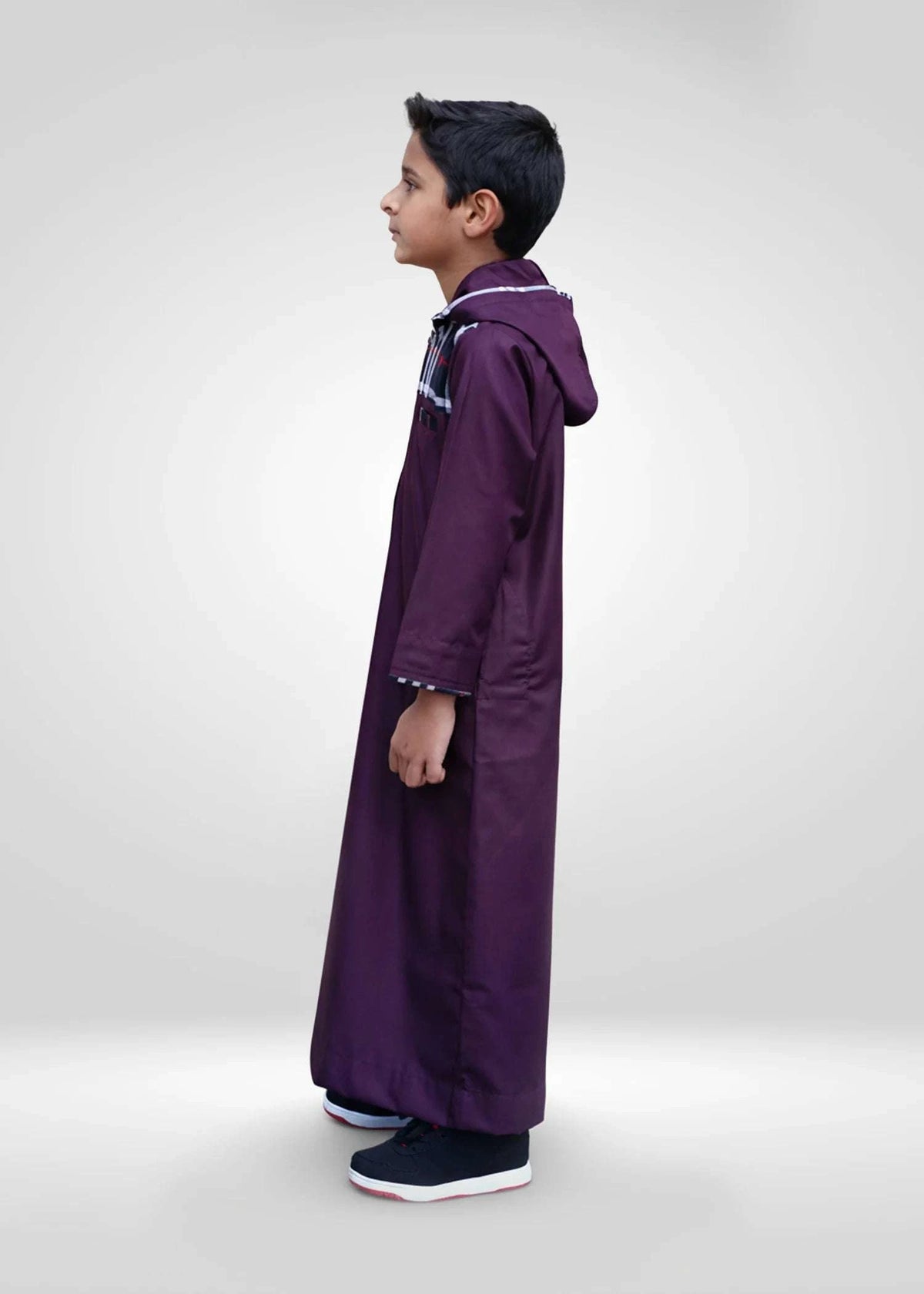 Maroon hoodie thobe with checkered hood for boys, showing the length and sleeve line