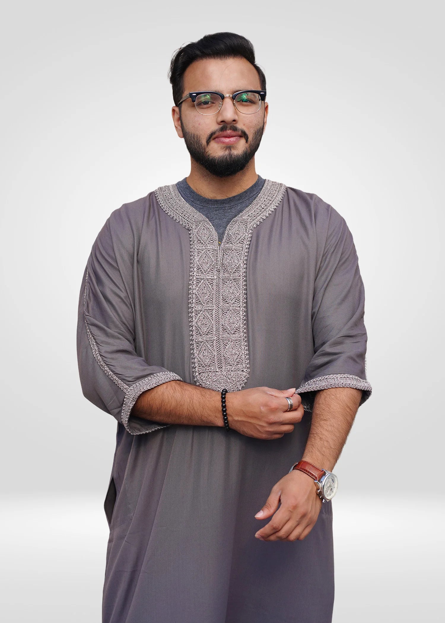 Front view of the Mauve Gray & Silver Moroccan Thobe showing the unique purplish color and relaxed fit