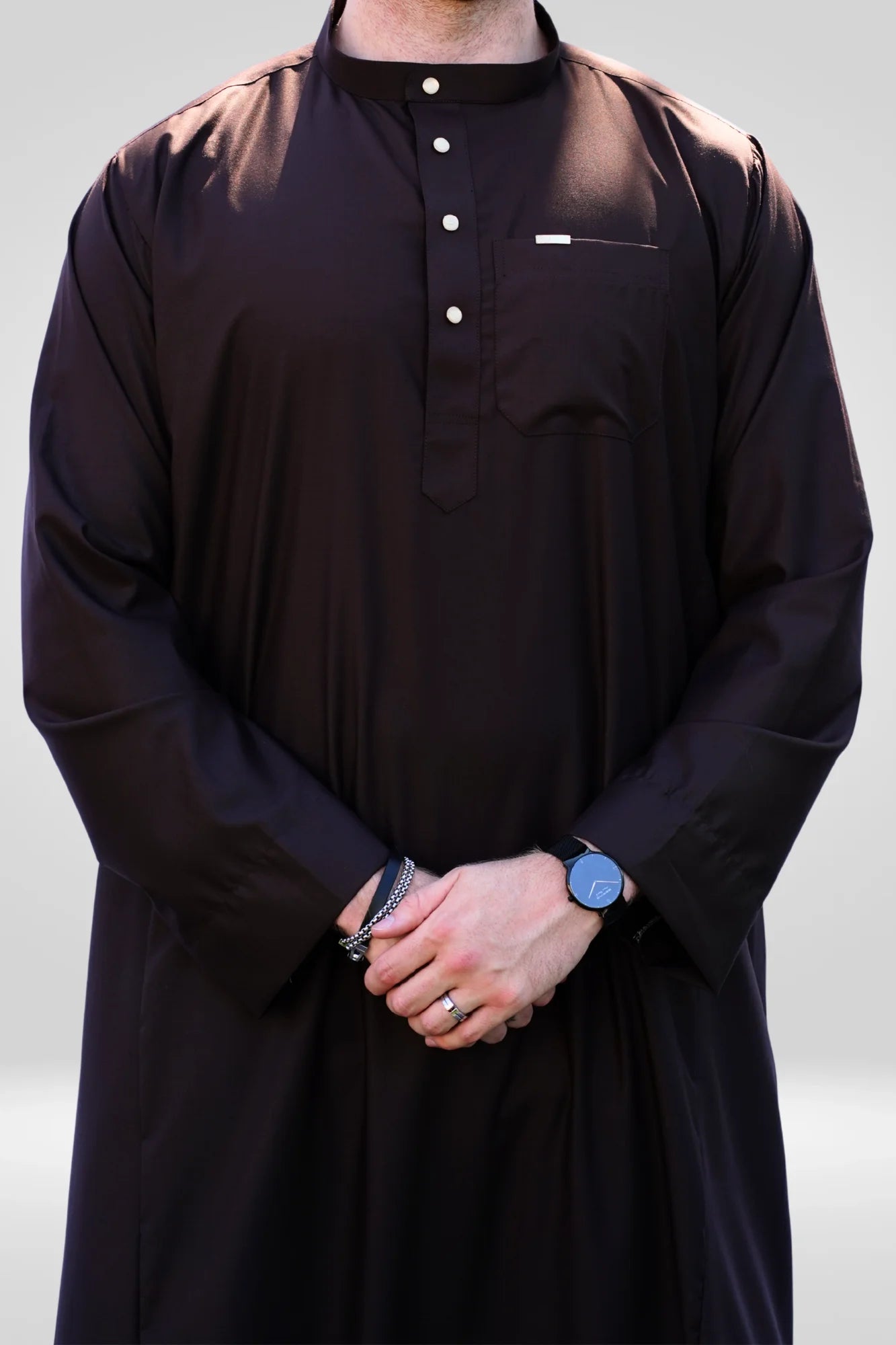 Plain Muslim Jubba, Mandarin Collar, Year-Round Modest Wear, Illinois.