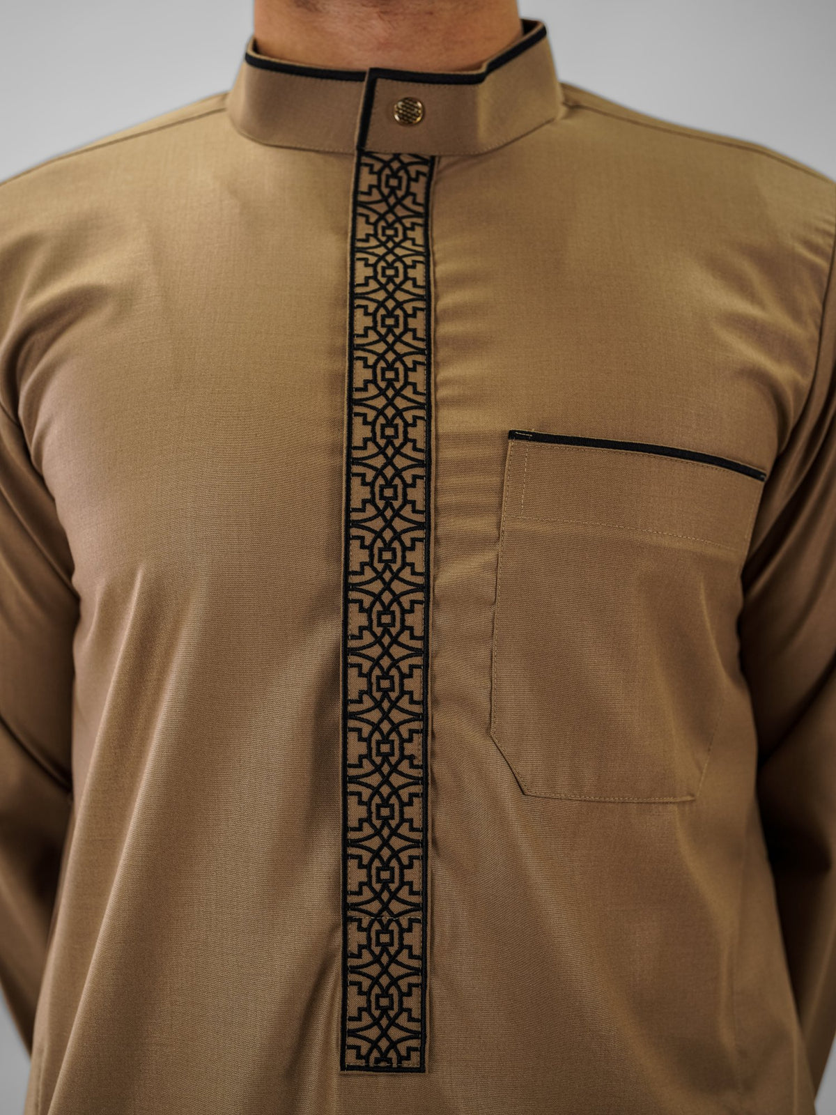 Sand beige honeycomb texture thobe for men, side profile view