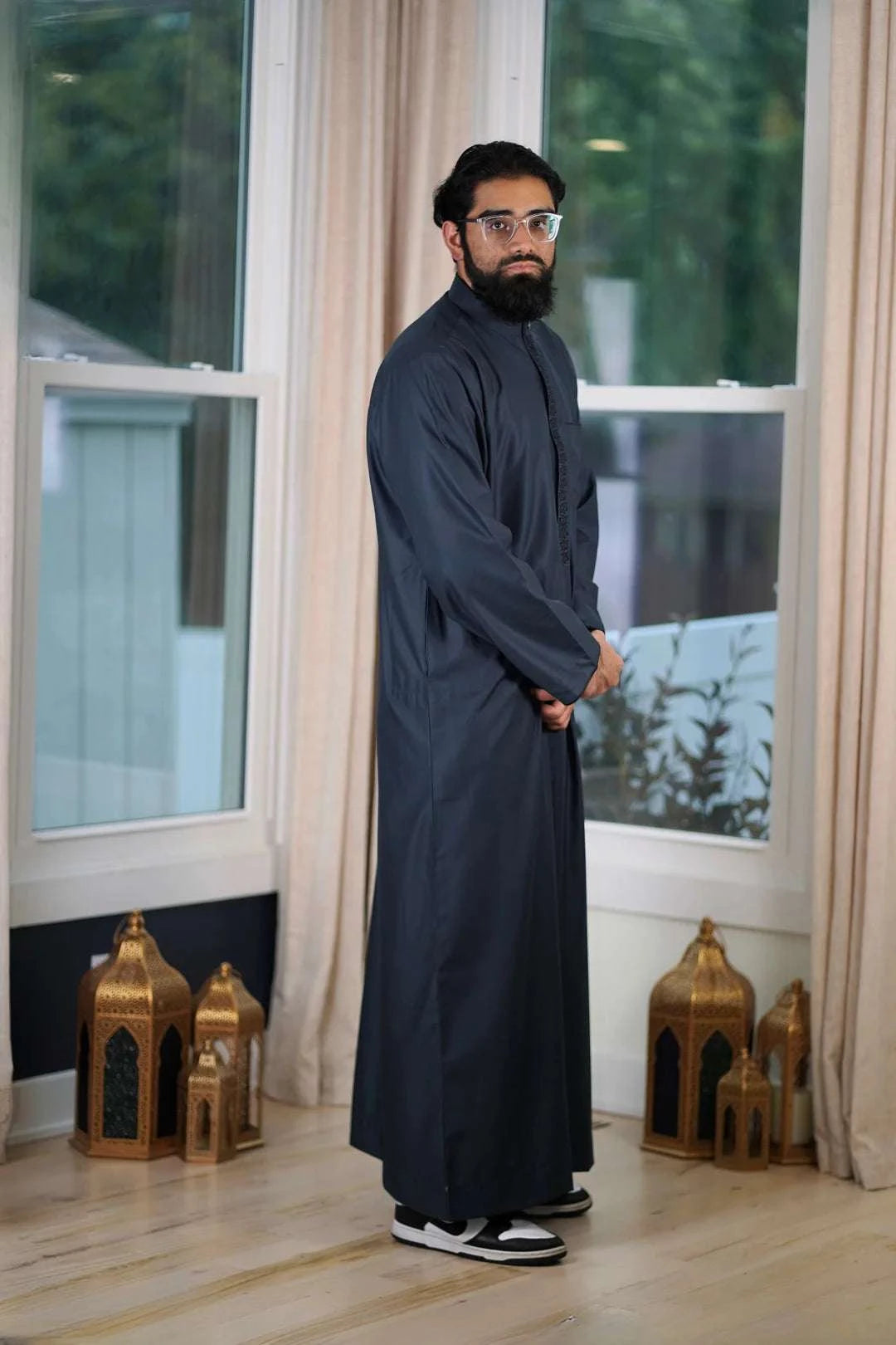 Slate blue embroidered thobe with mandarin collar for men, back view