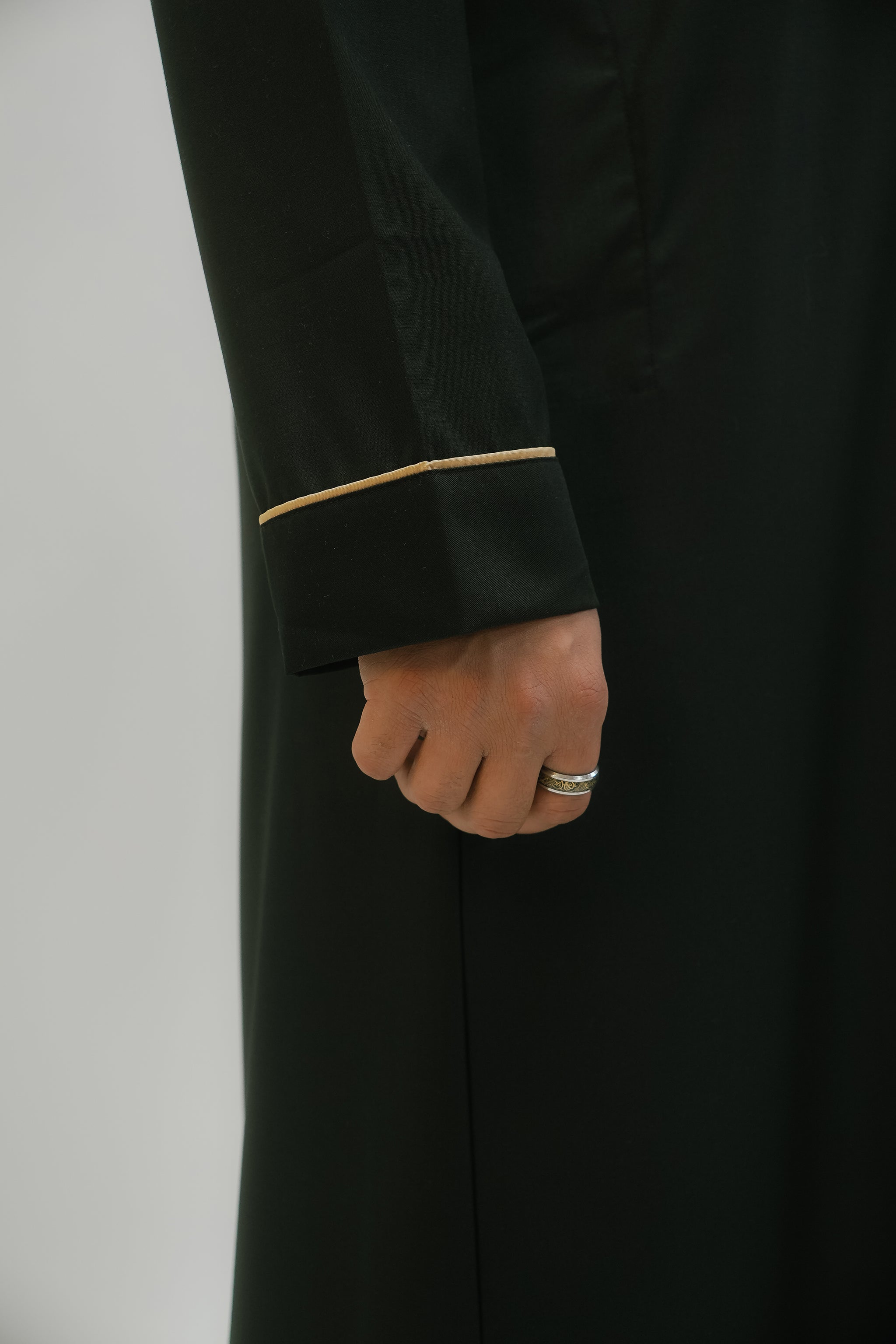 Men's Black & Gold Embroidered Thobe – Mandarin Collar