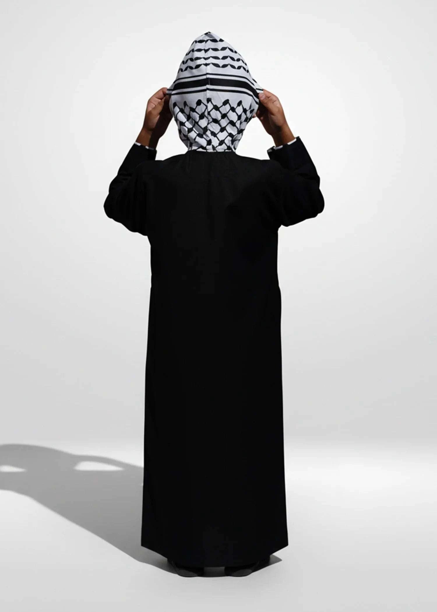Black Kufiya hoodie thobe with Palestinian pattern for boys, hood and drawstring in detail