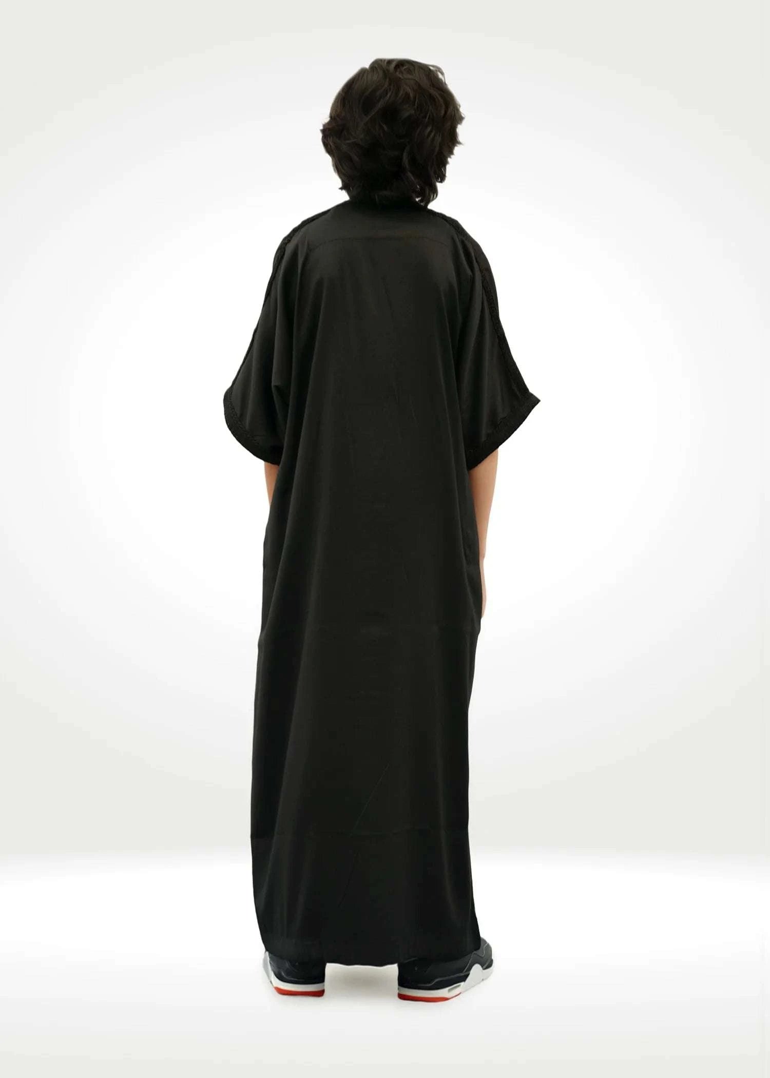 Black Moroccan gandora with short sleeves for boys, back view