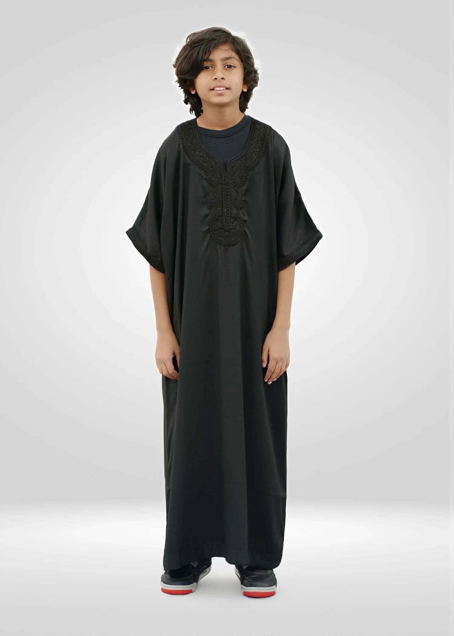 Black Moroccan thobe with short sleeves for boys, full front view