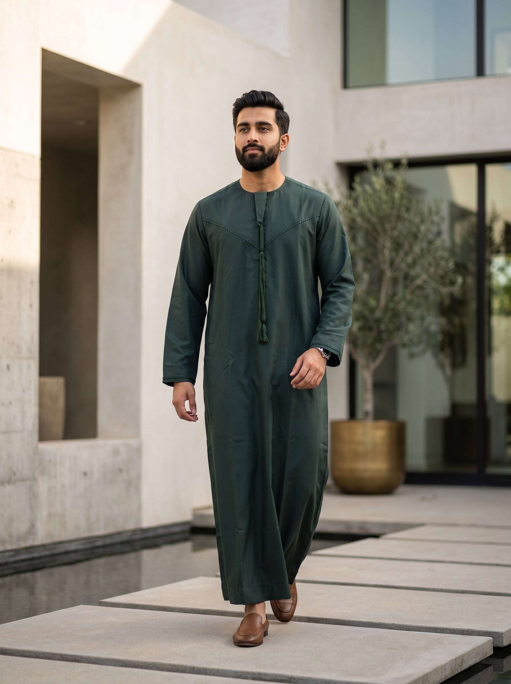 Dark green Emirati jubba for men, another view of the full length