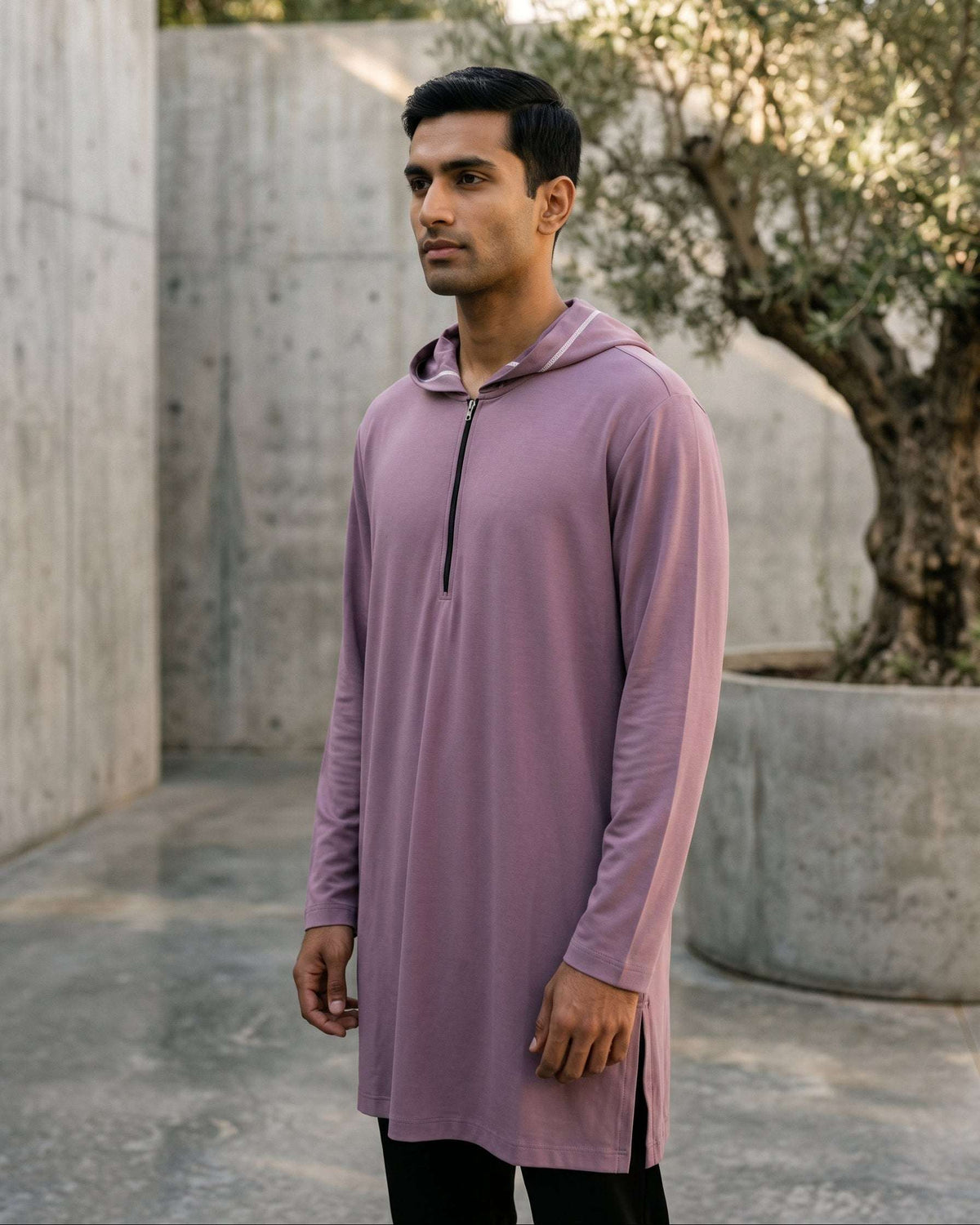 Dusty mauve hooded kurta with jersey half-zip for men, close-up of the zip pull