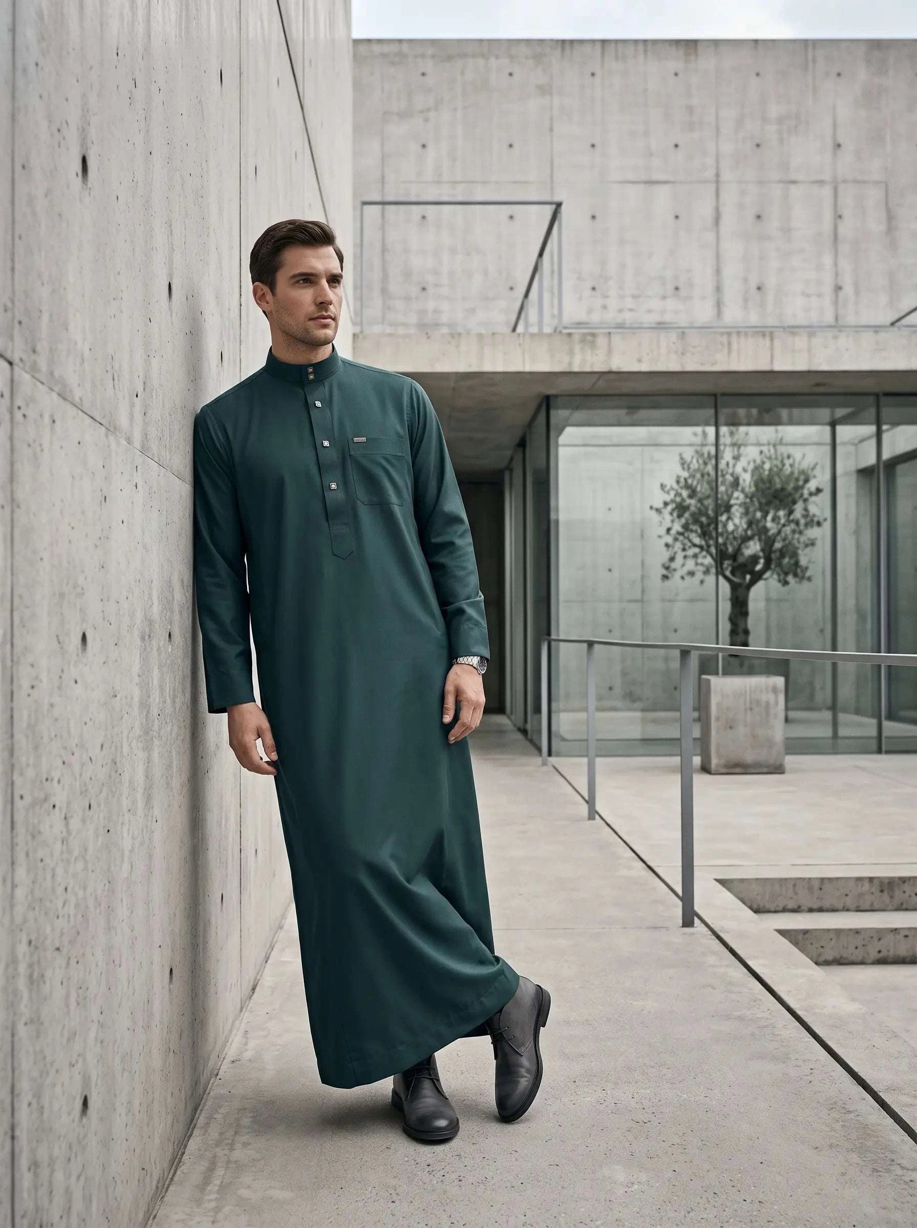 Forest green minimalist thobe for men, close-up of the collar and buttons