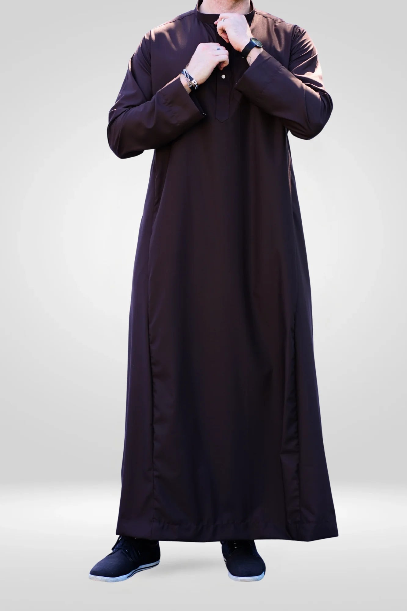 High-Quality Brown Thobe, Fabric Texture, Deep Color Durability.