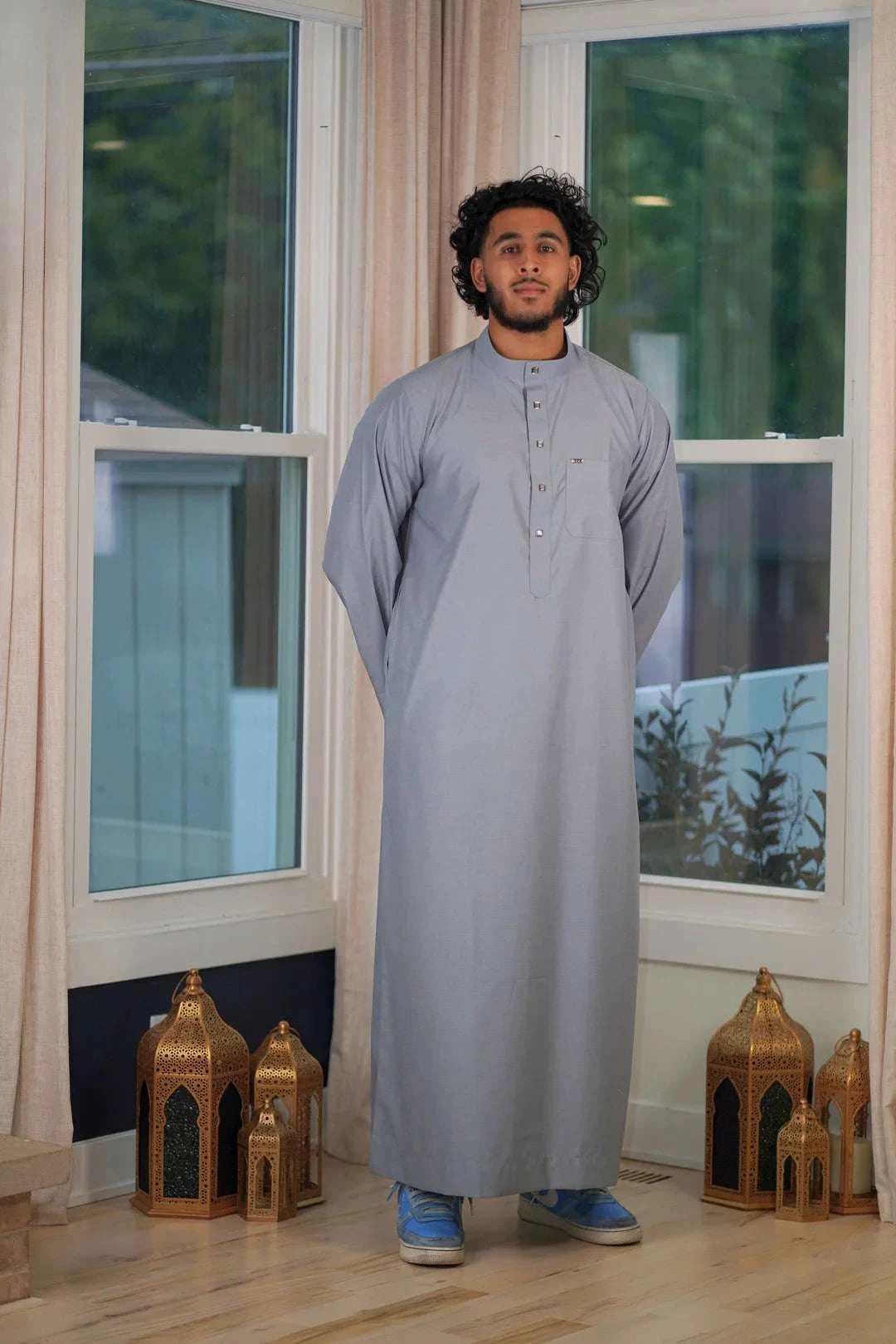 Light gray thobe with everyday mandarin collar for men, full front view