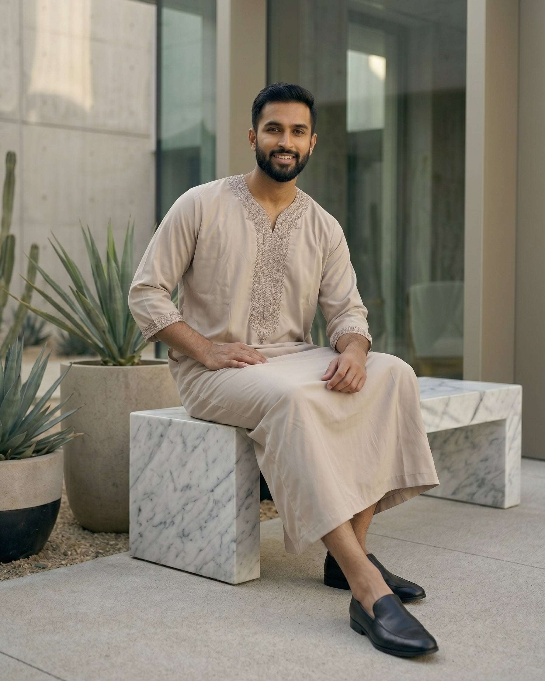 Sand beige Moroccan gandora with three-quarter sleeves for men, close-up of the embroidered detailing
