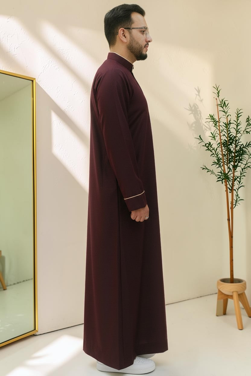 Maroon executive thobe with bronze embroidery for men, close-up of the collar and buttons